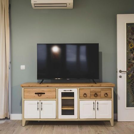 Stylish 1Bd - Free Private Garage Apartment Plovdiv Ngoại thất bức ảnh